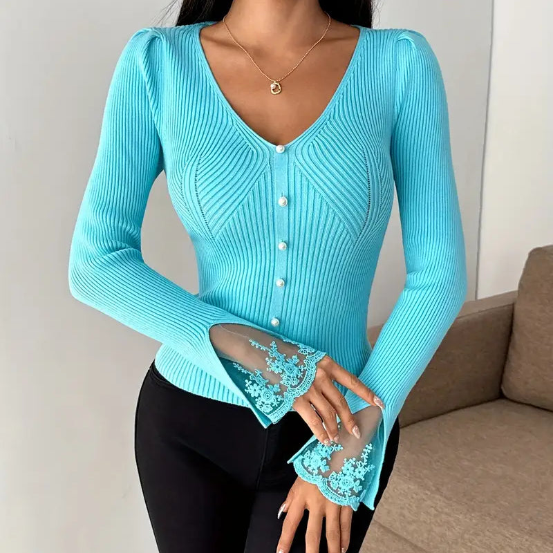 Elena - Elegantni džemper sa čipkastim detaljima