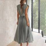 Benthe | Timeless Classic Dress