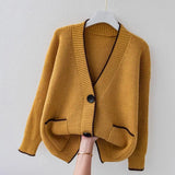 Ly | Stilizovani oversized pleteni bezrukavnik