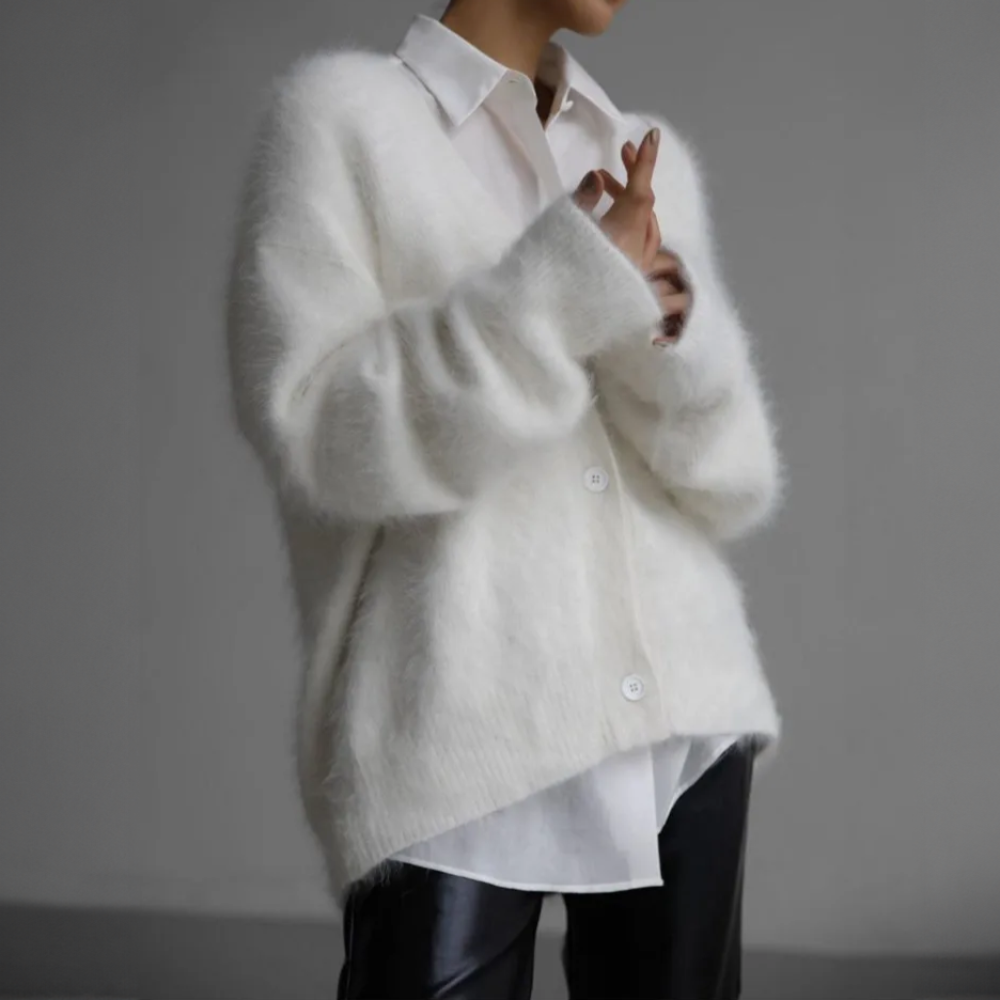 Luna - Elegant Cashmere Cardigan
